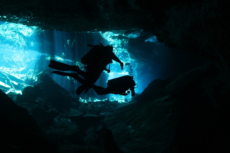 cenote-diving